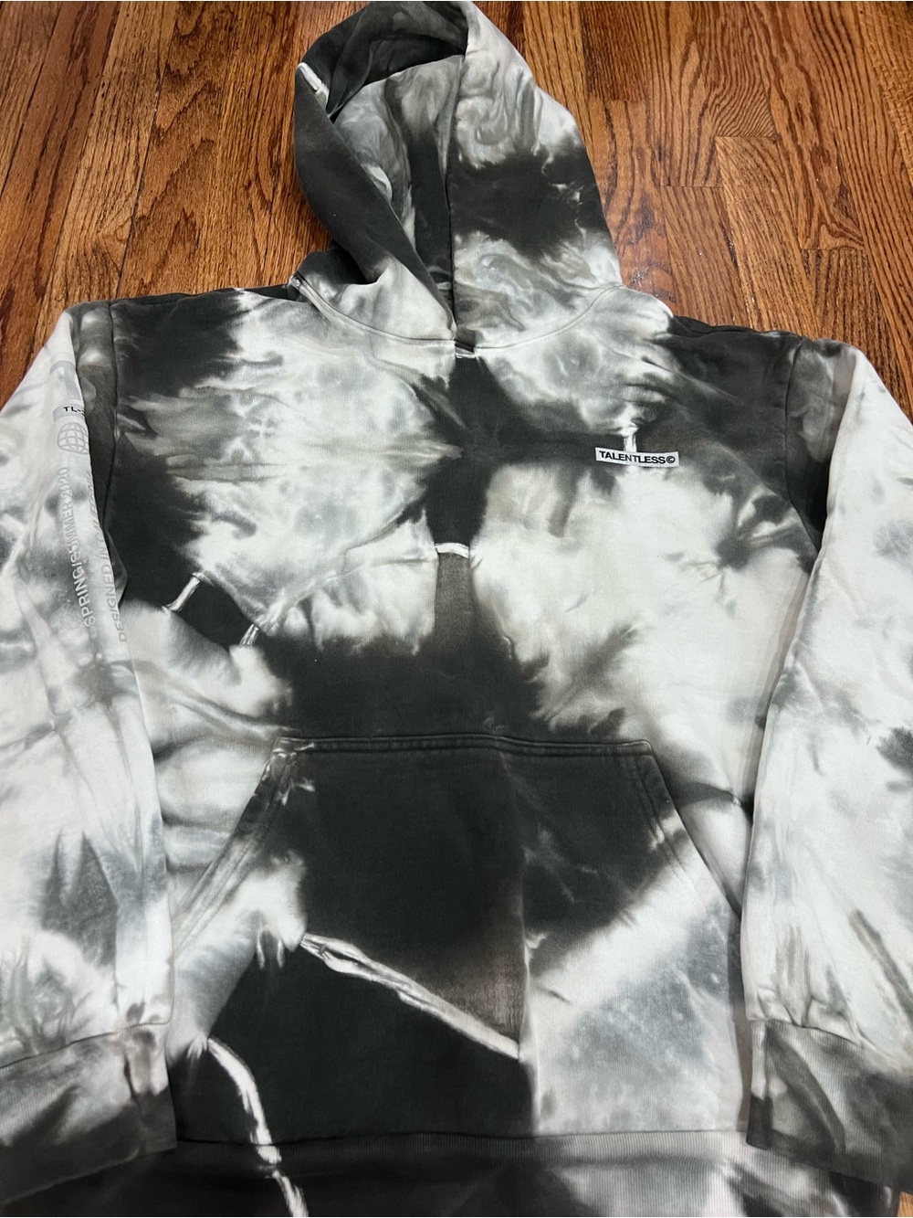 Talentless Men’s Heavyweight Hoodie Tie Dye Graphic Black And White Size Medium - Picture 2 of 7